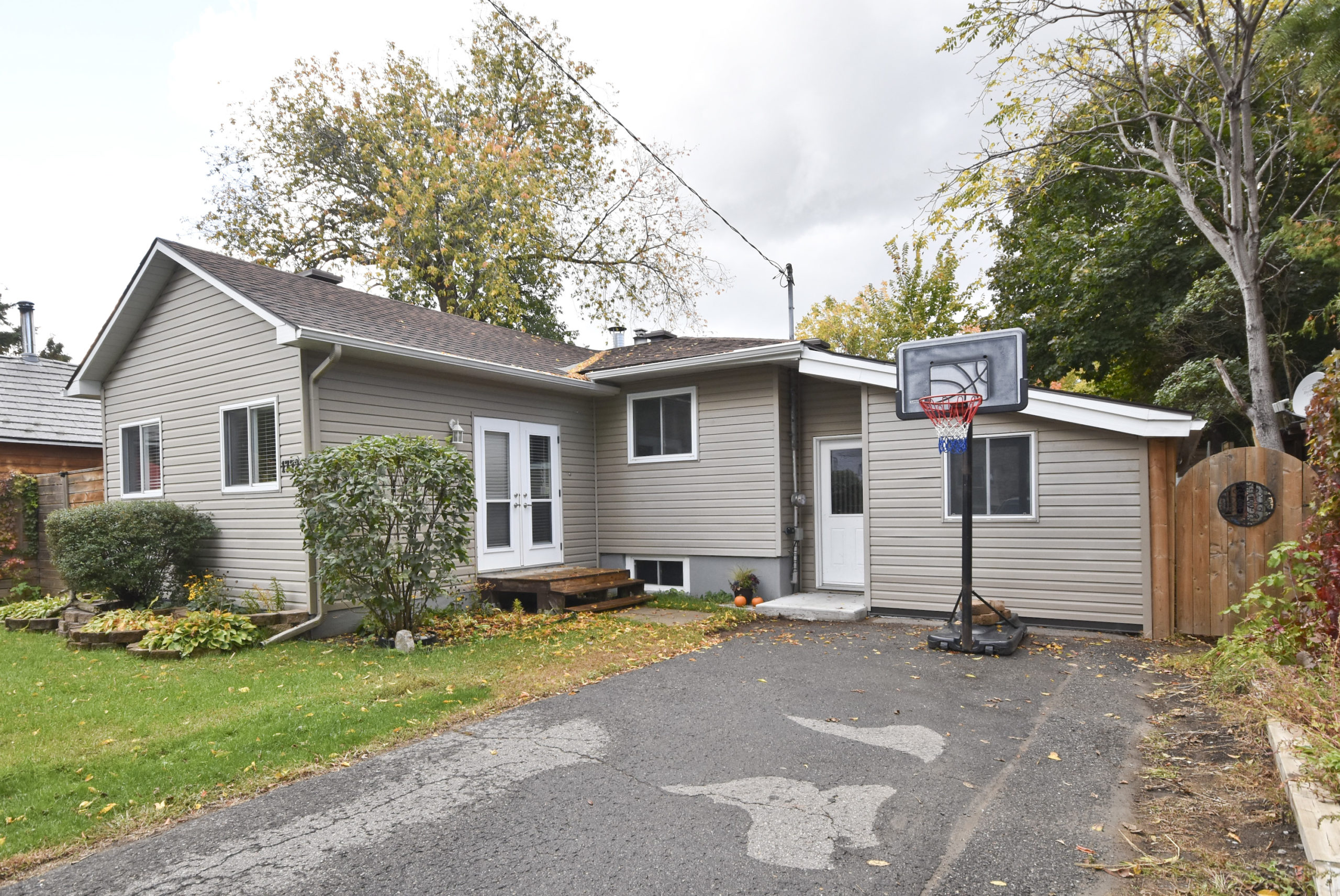 1772 Wallace St, Rockland, Ontario, K4K 1C9 MacDonald Property Group